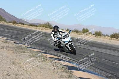 media/Dec-01-2025-Moto Forza (Mon) [[2daa91e15f]]/3-Beginner Group/Session 4 (Turn 10 Inside)/